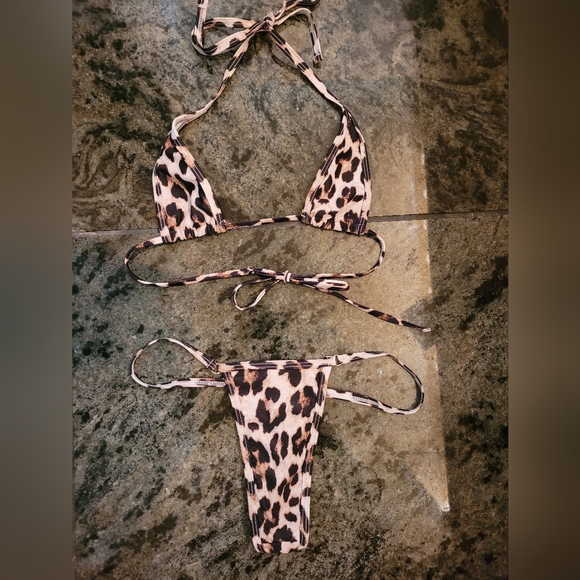 Cheeta print 2 piece thong bikini - Picture 3 of 3